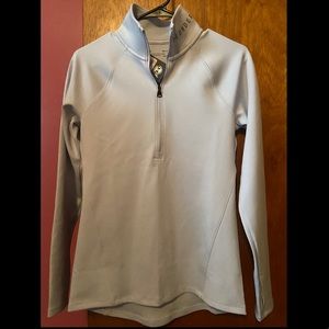 Under armour womens cold gear top size small brand new